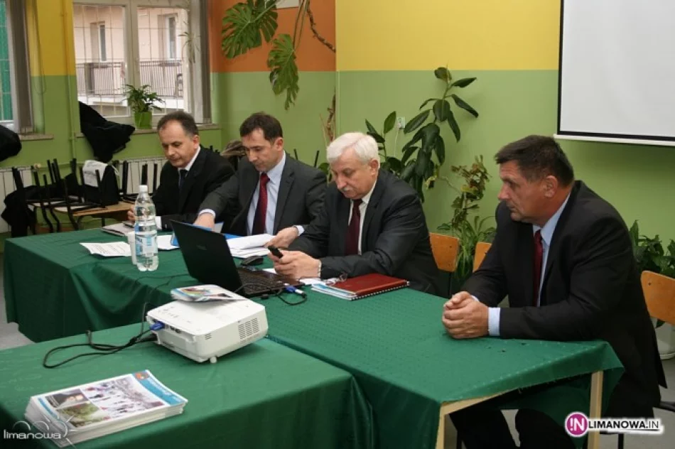 Mieszkańcy Osiedla Nr 7 spotkali się Burmistrzem - zdjęcie 2