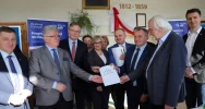 Przekazanie placów pod budowę SP w Wysokiem oraz rozbudowę SP nr 2 w Siekierczynie - zdjęcie 4