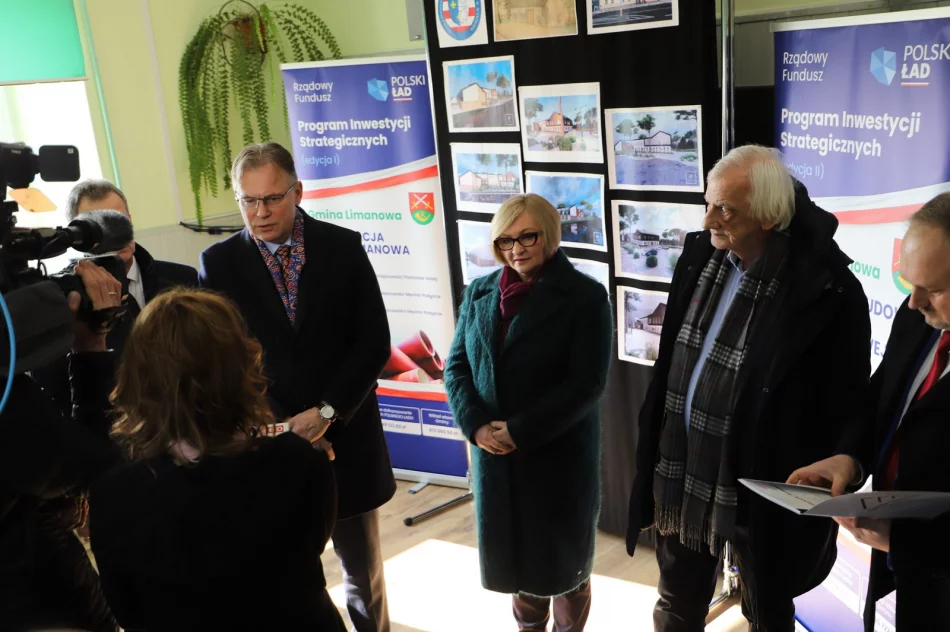 Przekazanie placów pod budowę SP w Wysokiem oraz rozbudowę SP nr 2 w Siekierczynie - zdjęcie 20