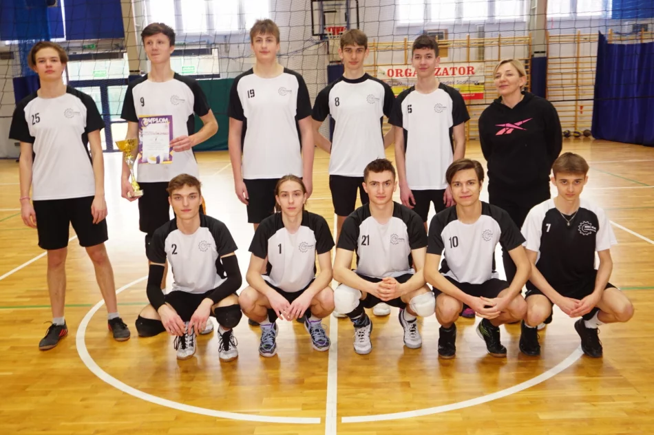 Siatkarskie mistrzostwa powiatu szkół średnich - zdjęcie 2