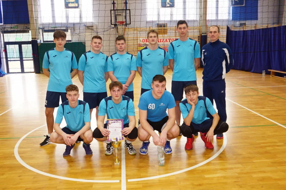 Siatkarskie mistrzostwa powiatu szkół średnich - zdjęcie 3