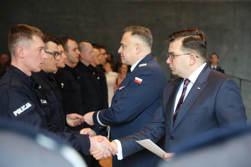 Nowi funkcjonariusze trafią m.in. do Limanowej - zdjęcie 9