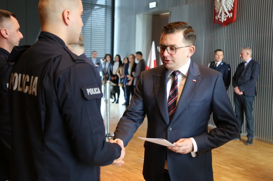 Nowi funkcjonariusze trafią m.in. do Limanowej - zdjęcie 11