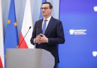 Premier staje w obronie Jana Pawła II - zdjęcie główne