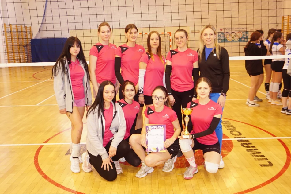 „Ekonom” ma najlepsze siatkarki - zdjęcie 2