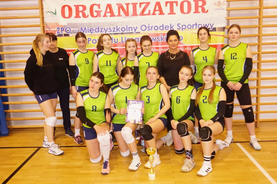 „Ekonom” ma najlepsze siatkarki - zdjęcie 3