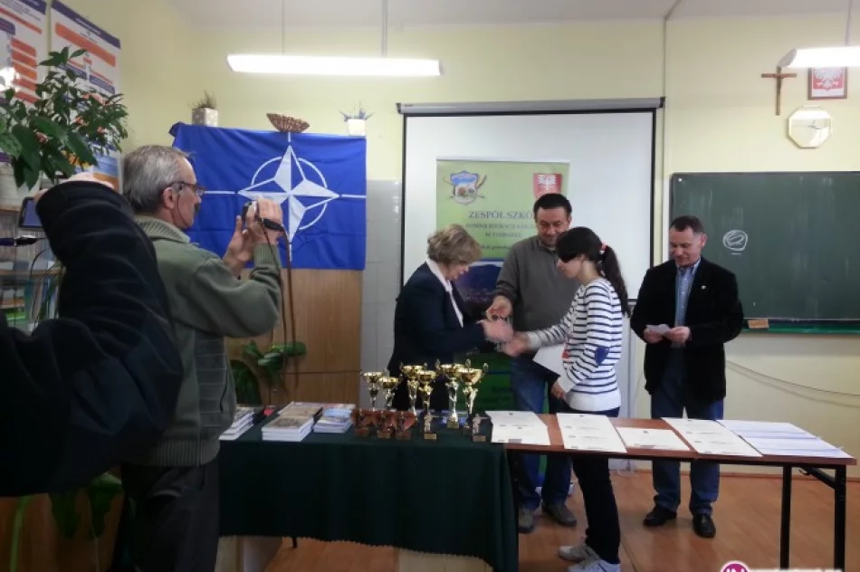 Sukcesy strzeleckie uczniów ZS nr 1 w Starej Wsi - zdjęcie 4