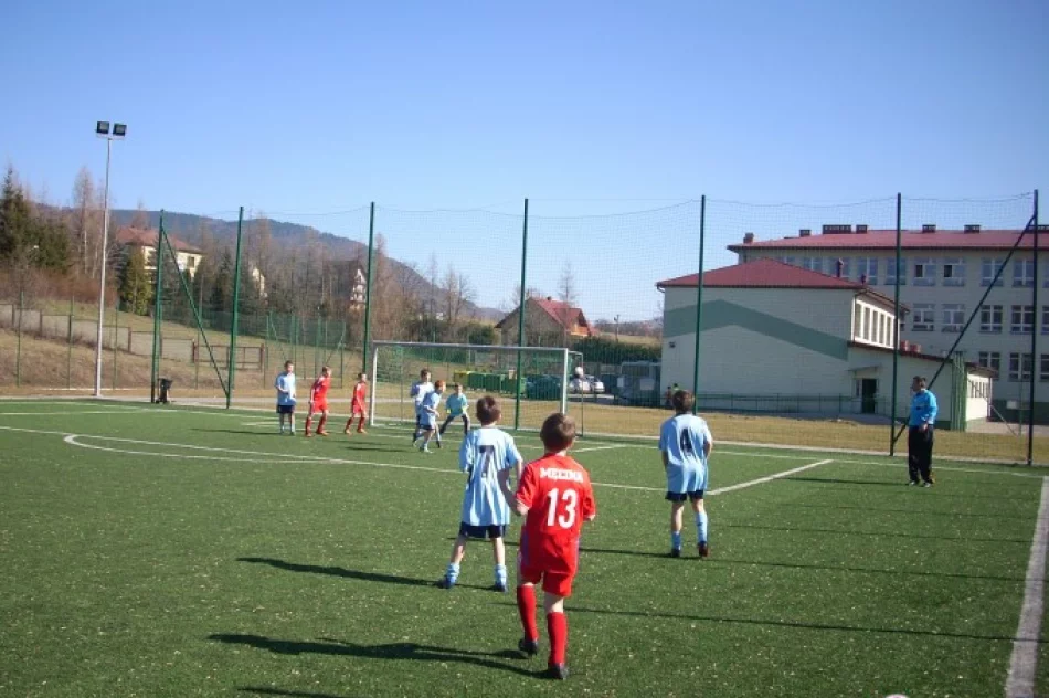 Eliminacje gminne Turnieju  „Z podwórka na stadion …” - zdjęcie 3