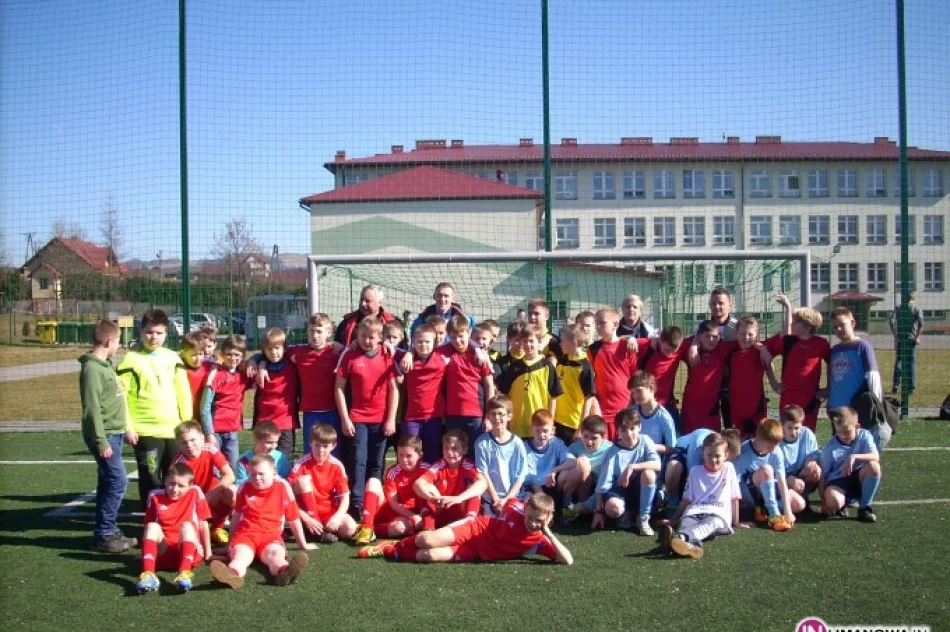 Eliminacje gminne Turnieju  „Z podwórka na stadion …” - zdjęcie 4