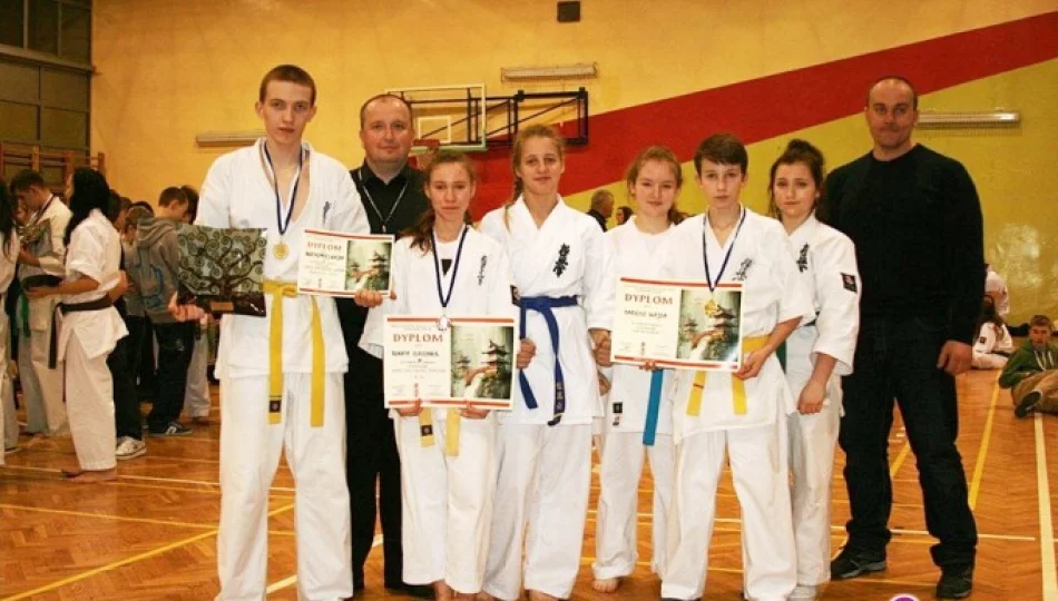 Medale dla zawodników ARS Klub Kyokushinkai Limanowa - zdjęcie 1