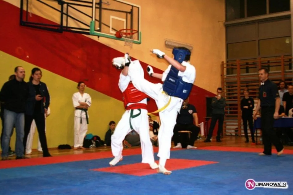 Medale dla zawodników ARS Klub Kyokushinkai Limanowa - zdjęcie 4