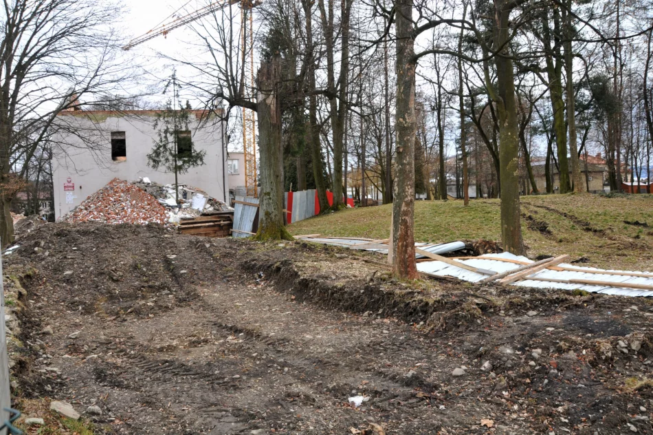 Dawny dwór zamienią w szkołę ośrodka wychowawczego - zdjęcie 10