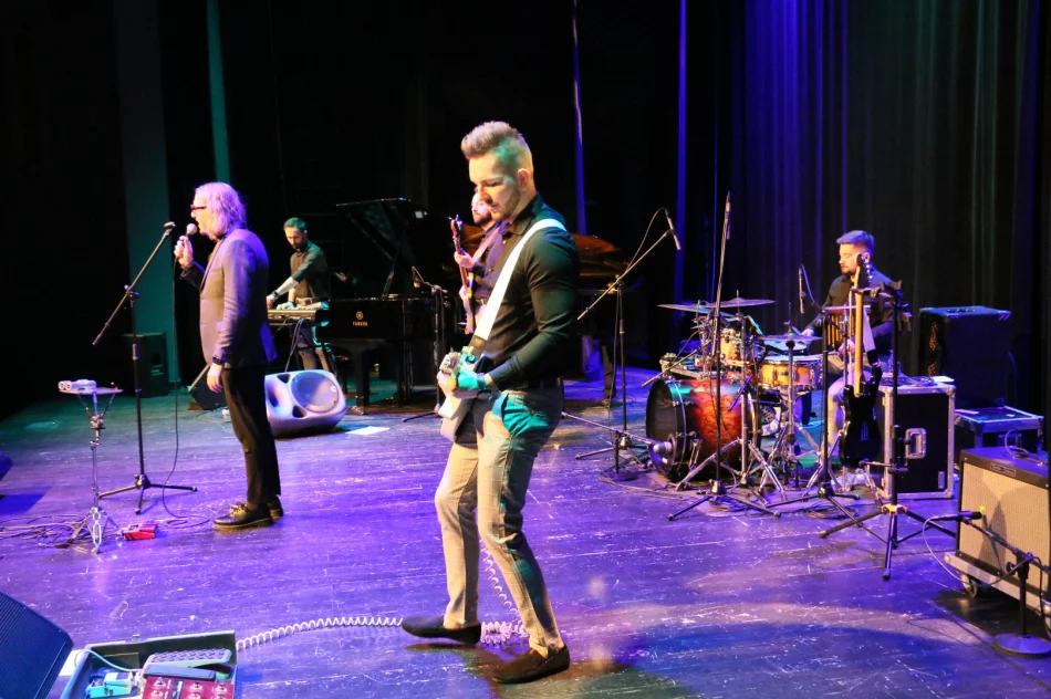 Dzień Kobiet z twórczością Zbigniewa Wodeckiego w Limanowskim Domu Kultury - zdjęcie 3