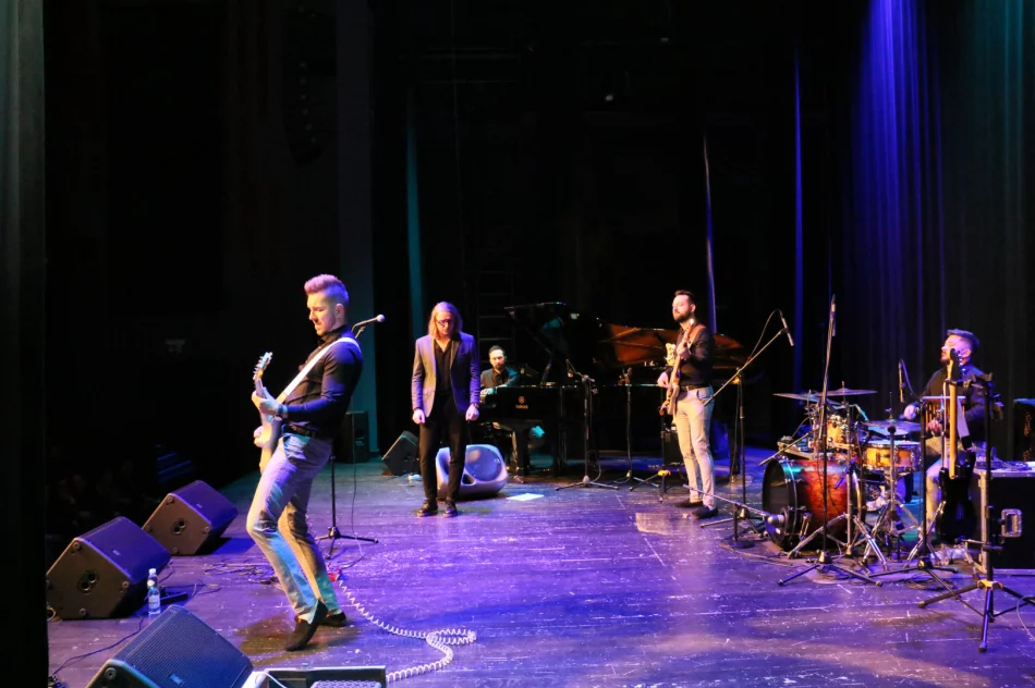 Dzień Kobiet z twórczością Zbigniewa Wodeckiego w Limanowskim Domu Kultury - zdjęcie 11