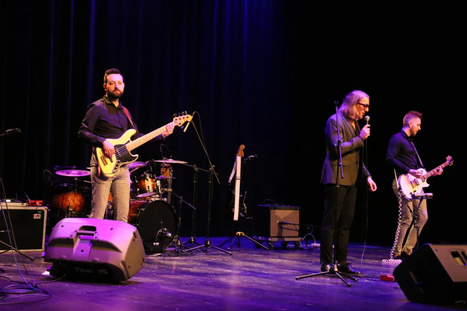 Dzień Kobiet z twórczością Zbigniewa Wodeckiego w Limanowskim Domu Kultury - zdjęcie 15