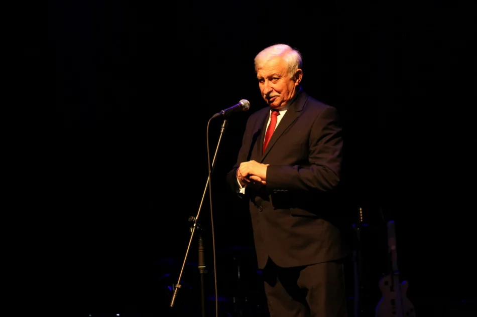 Twórczość Wodeckiego na Dzień Kobiet. Sala wypełniła się po brzegi - zdjęcie 9