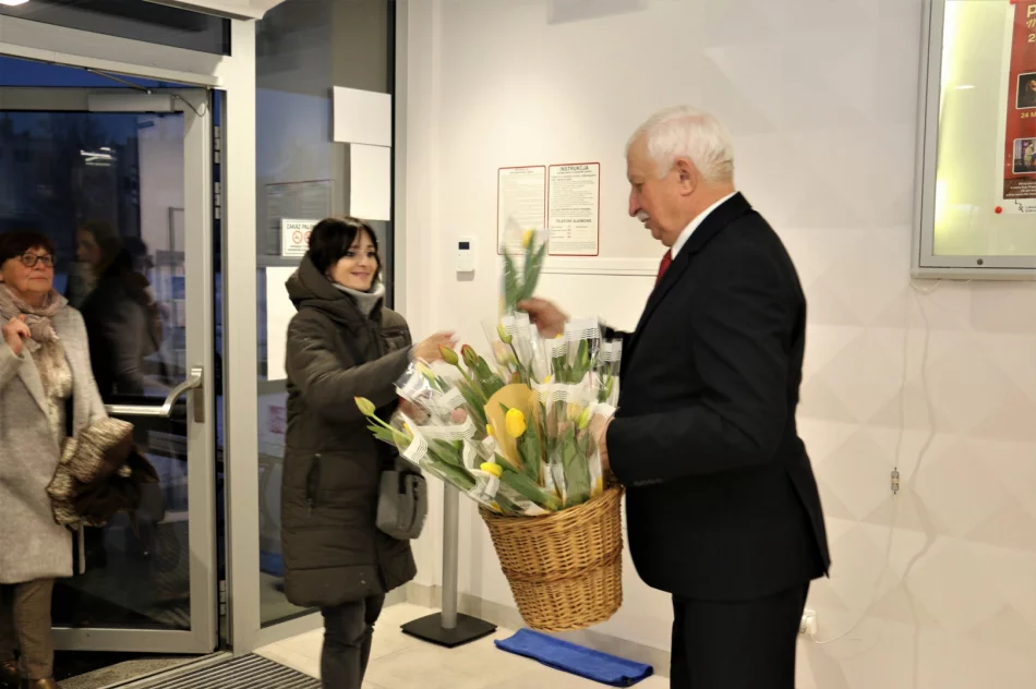 Twórczość Wodeckiego na Dzień Kobiet. Sala wypełniła się po brzegi - zdjęcie 18