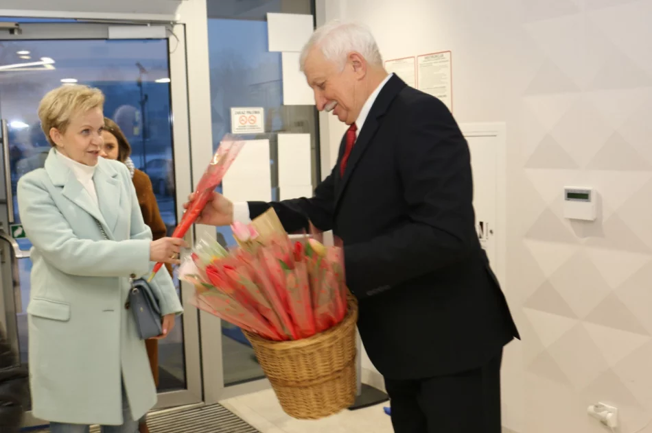 Twórczość Wodeckiego na Dzień Kobiet. Sala wypełniła się po brzegi - zdjęcie 19