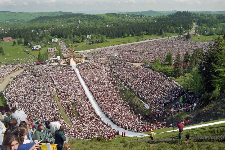 Brońmy Św. Jana Pawła II Papieża Naszego Rodaka oraz wartości Kościoła-felieton Janiny Firlej - zdjęcie 17