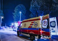 Czołowe zderzenie, dwie osoby trafiły do szpitala - zdjęcie główne