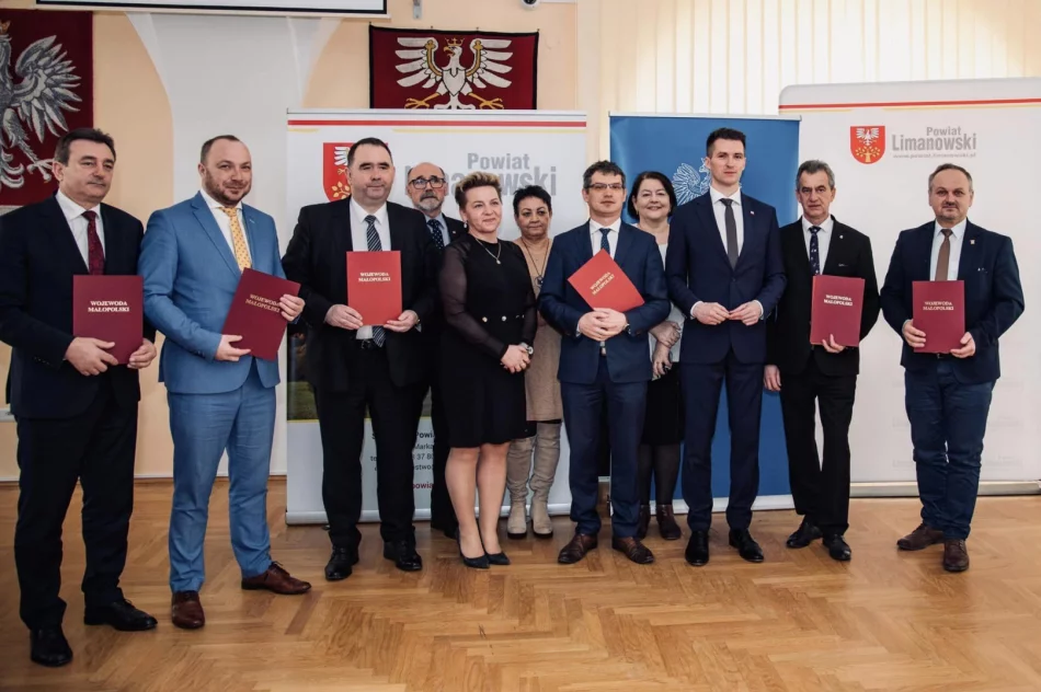 Podpisanie umowy na dofinansowanie drogi Stare Rybie - Zimna Woda - Podgórze - zdjęcie 4