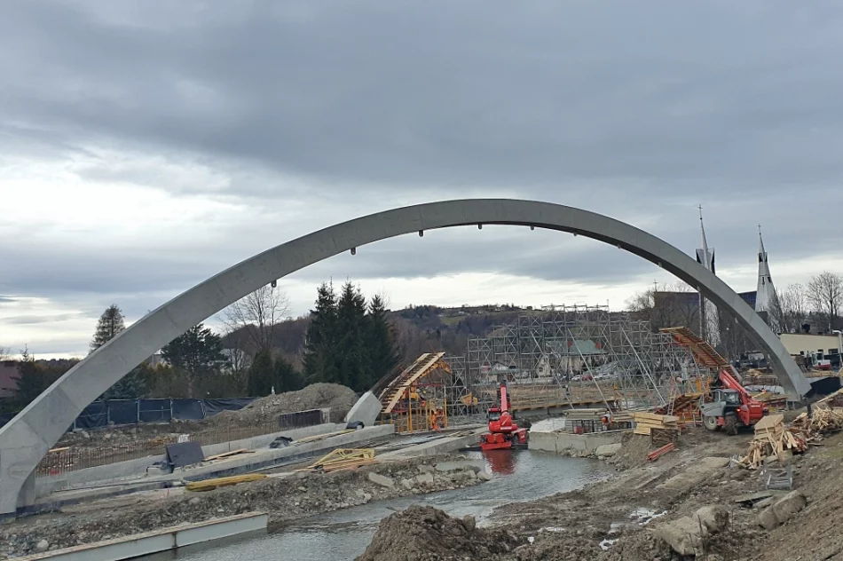 Pierwszy łuk gotowy. Miasto widzi szansę na skrócenie terminu - zdjęcie 2