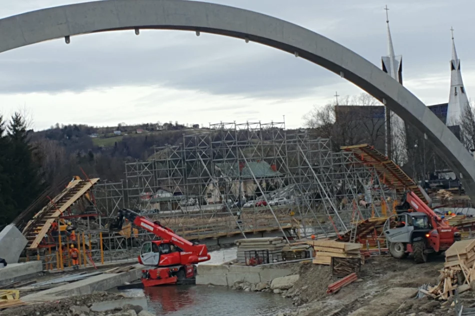 Pierwszy łuk gotowy. Miasto widzi szansę na skrócenie terminu - zdjęcie 5