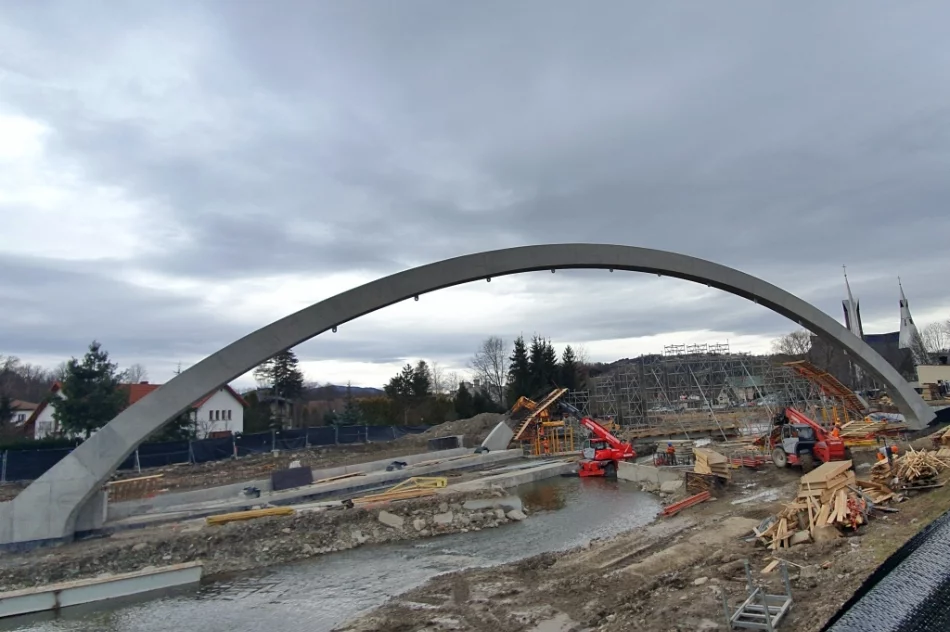 Pierwszy łuk gotowy. Miasto widzi szansę na skrócenie terminu - zdjęcie 7