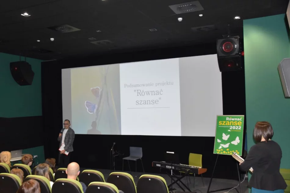 Młodzież podsumowała działania w ramach Programu „Równać Szanse” - zdjęcie 3
