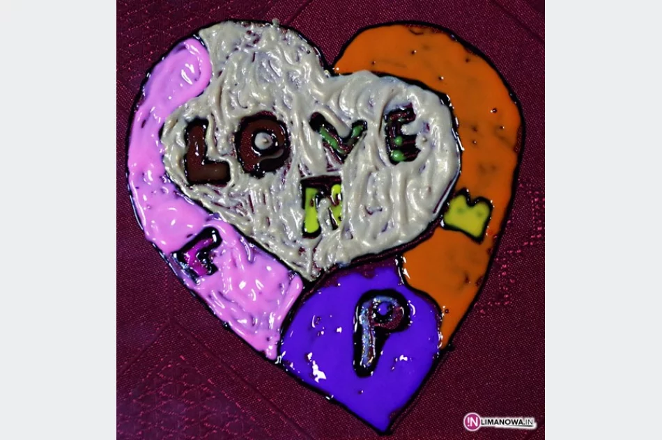 Witraże w świetlicy w Pisarzowej - zdjęcie 3