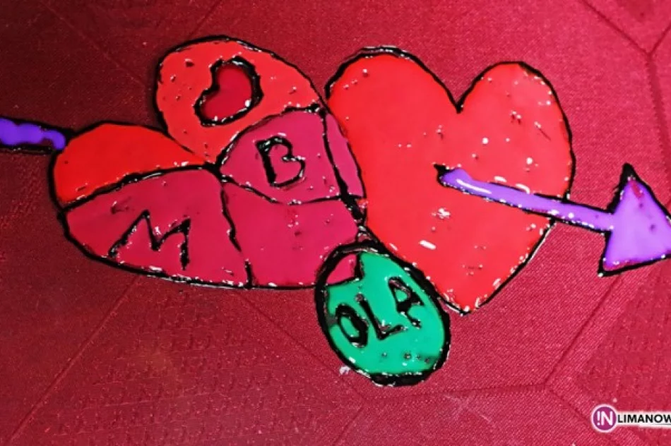 Witraże w świetlicy w Pisarzowej - zdjęcie 4