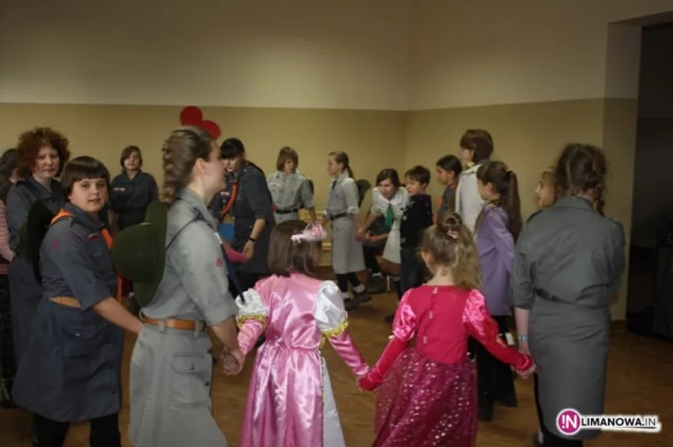 Wspaniała zabawa w bibliotece w Pisarzowej! - zdjęcie 3