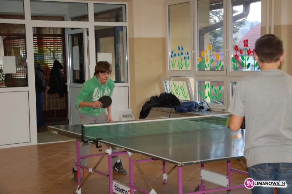 Turniej „O lodową piłeczkę” w świetlicy w Pisarzowej - zdjęcie 2