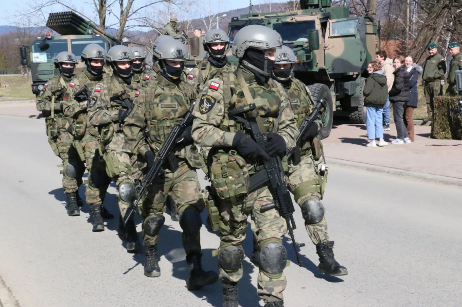 Pierwszy dzień Wojskowych Targów Służby i Pracy - zdjęcie 4