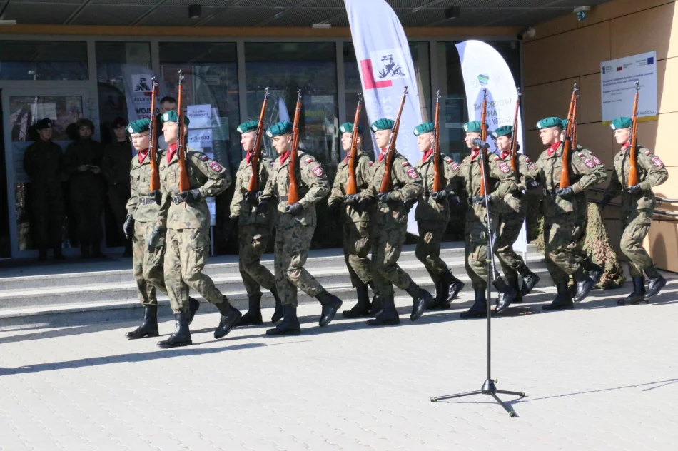 Pierwszy dzień Wojskowych Targów Służby i Pracy - zdjęcie 7