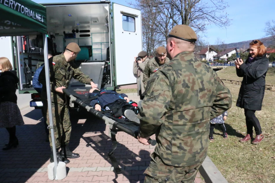 Pierwszy dzień Wojskowych Targów Służby i Pracy - zdjęcie 12