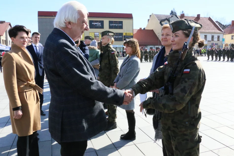 Drugi dzień Wojskowych Targów Służby i Pracy połączonych z przysięgą wojskową - zdjęcie 15