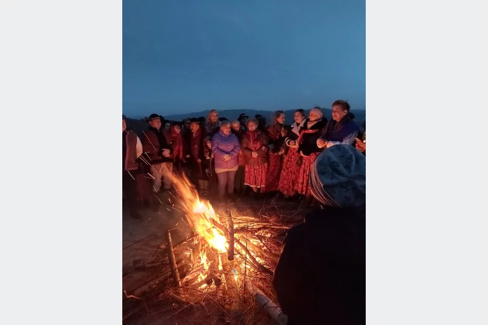 Protestowali na Cisowym Dziole przeciw "atakom na Jana Pawła II" - zdjęcie 2