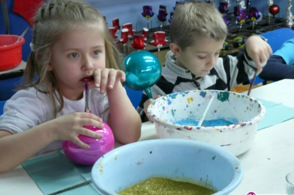 Wycieczka do fabryki bombek - zdjęcie 3