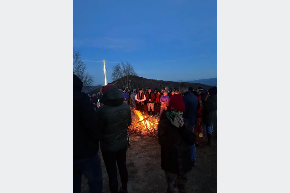 Protestowali na Cisowym Dziole przeciw "atakom na Jana Pawła II" - zdjęcie 14