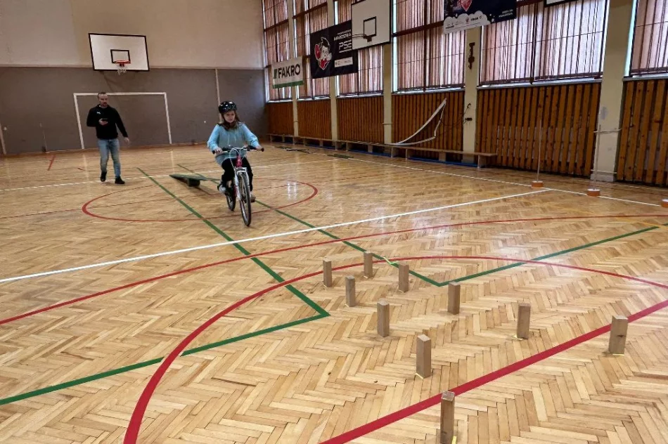 Miejskie eliminacje Ogólnopolskiego Turnieju Wiedzy o Bezpieczeństwie w Ruchu Drogowym - zdjęcie 3