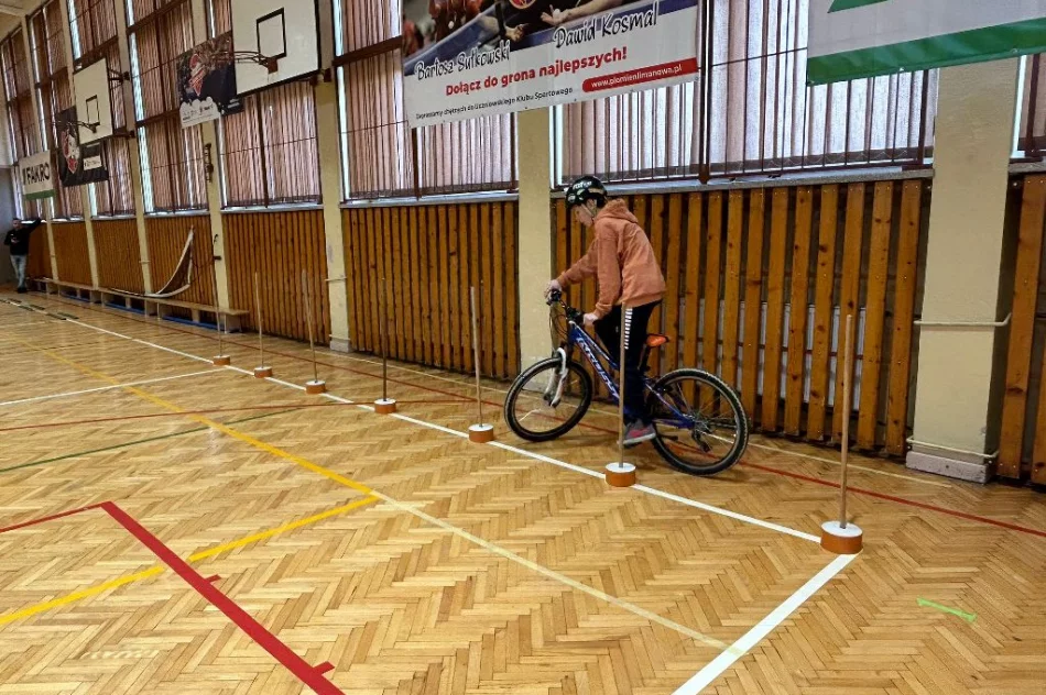 Miejskie eliminacje Ogólnopolskiego Turnieju Wiedzy o Bezpieczeństwie w Ruchu Drogowym - zdjęcie 7