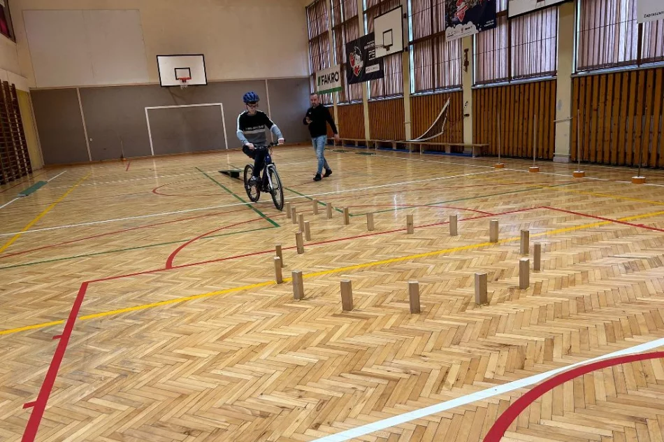 Miejskie eliminacje Ogólnopolskiego Turnieju Wiedzy o Bezpieczeństwie w Ruchu Drogowym - zdjęcie 9