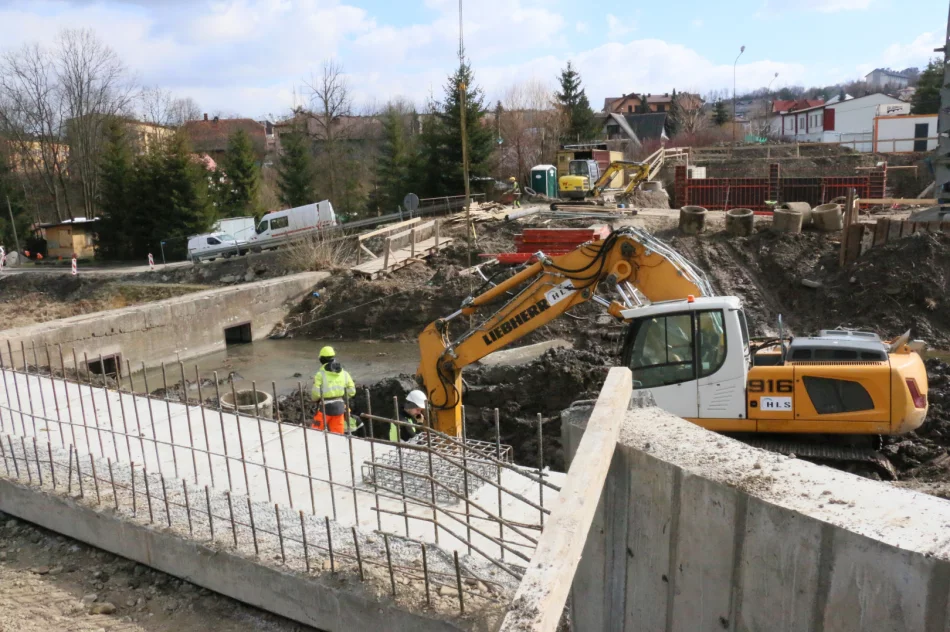 Powstaje nowy most pomiędzy ulicami J. Marka i Sikorskiego, ruszają remonty dróg - zdjęcie 4