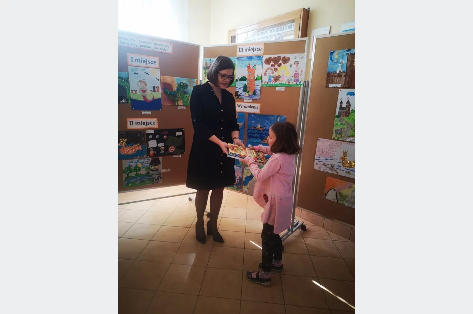 Konkurs plastyczny pt. „Poznajemy polskie legendy" zorganizowany w SP nr 1 w Starej Wsi - zdjęcie 2