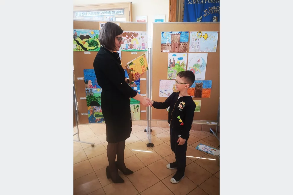 Konkurs plastyczny pt. „Poznajemy polskie legendy" zorganizowany w SP nr 1 w Starej Wsi - zdjęcie 9