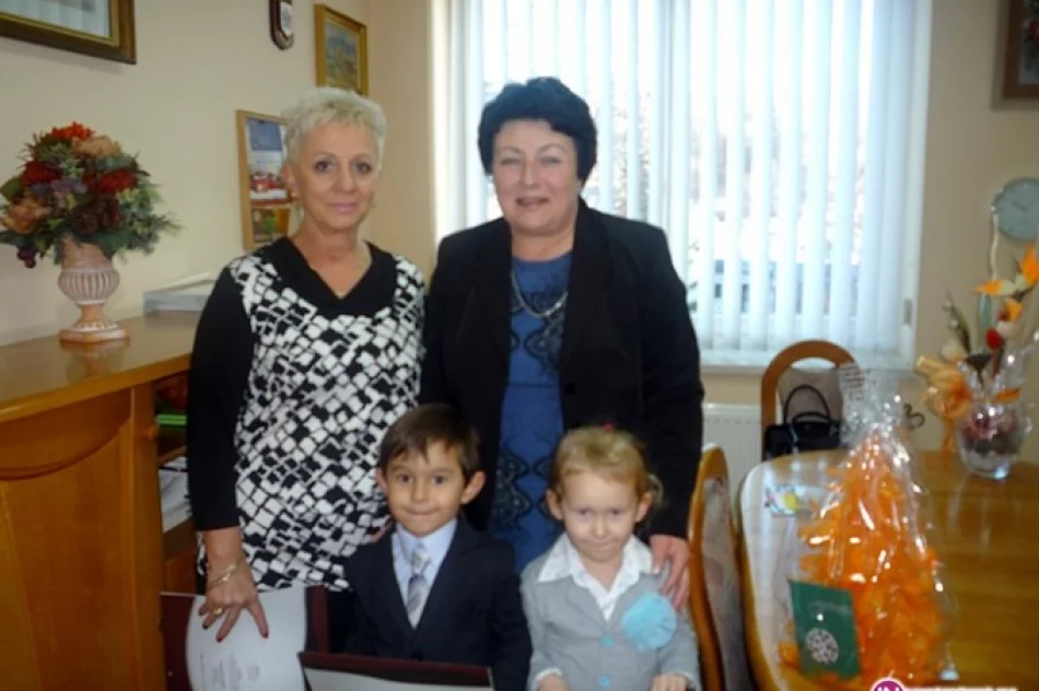 Dzieci z Przedszkola nr 2 z życzeniami w Urzędzie Miasta - zdjęcie 2