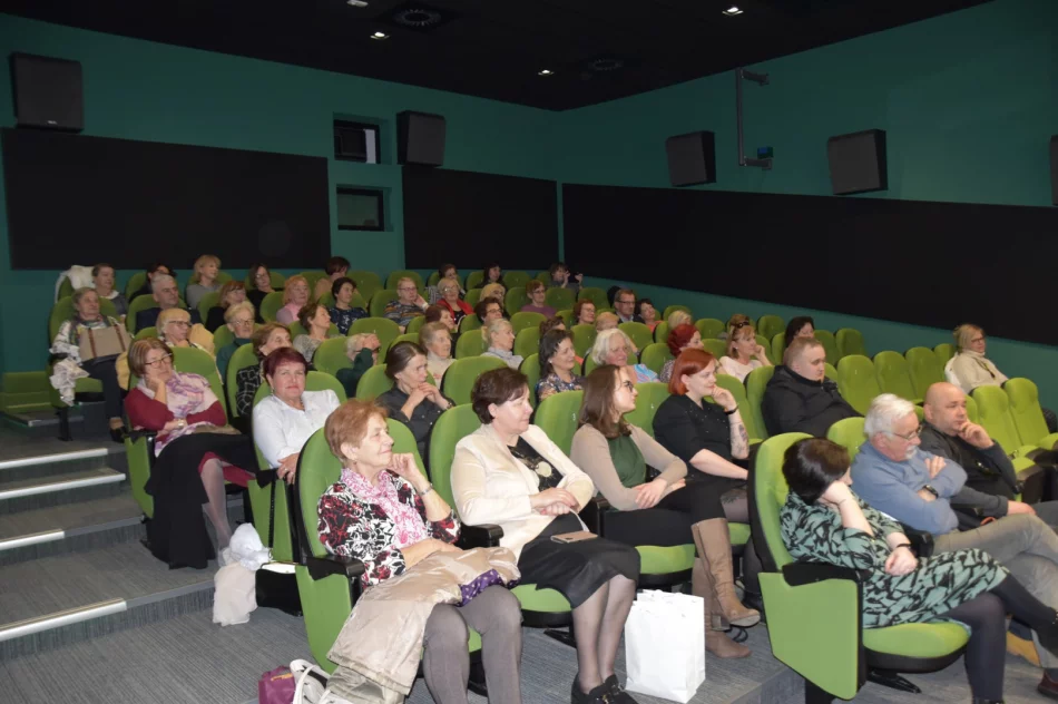 W sali kameralnej LDK odbyło się spotkanie z aktorką Marią Pakulnis - zdjęcie 7