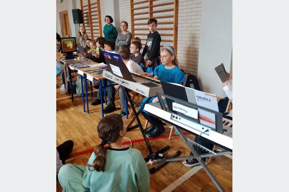 Pokaz Talentów w Szkole Podstawowej nr 2 - zdjęcie 3