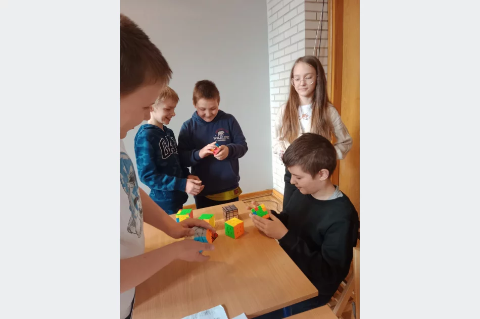 Pokaz Talentów w Szkole Podstawowej nr 2 - zdjęcie 9